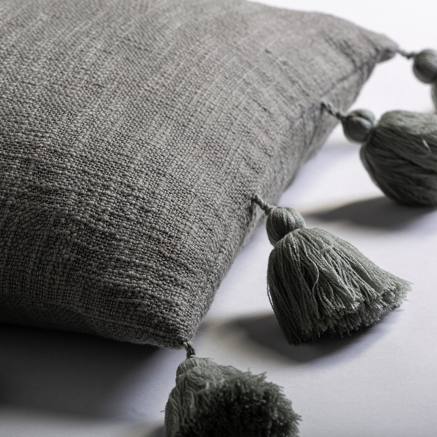 TATIS CUSHION
